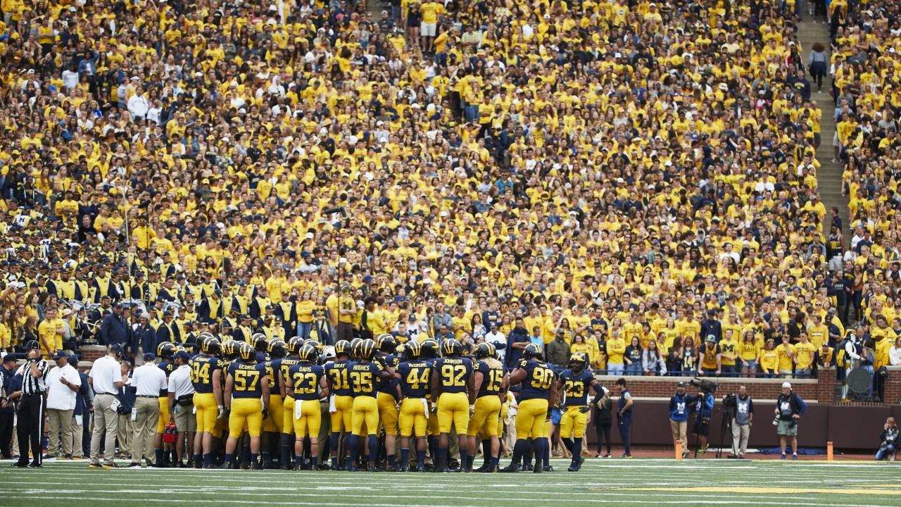 collegefootballstadium1